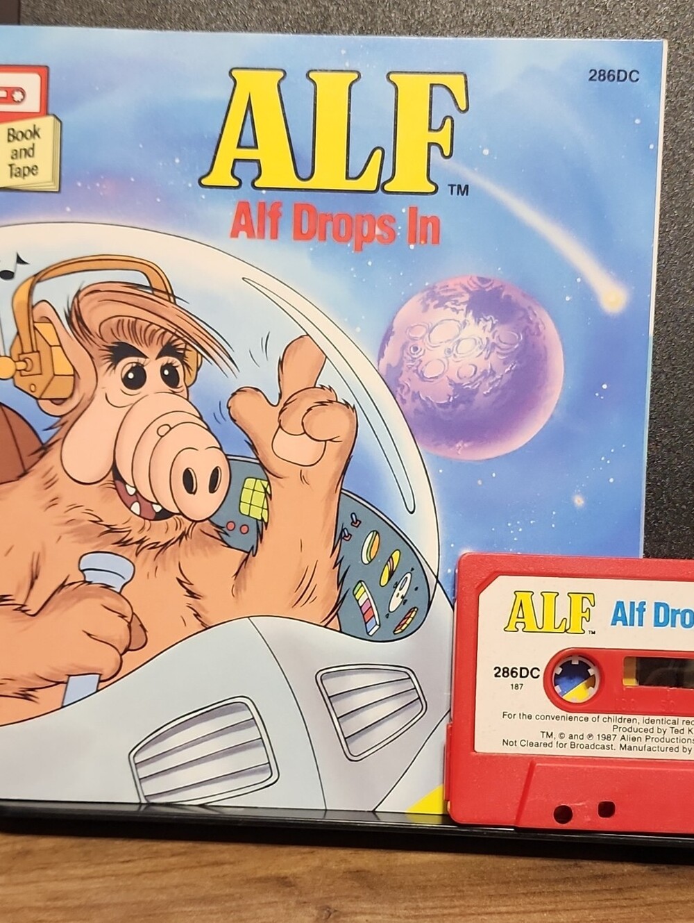 LF ALF Alf Drops In Book and ALF Goes Wild Red Tape